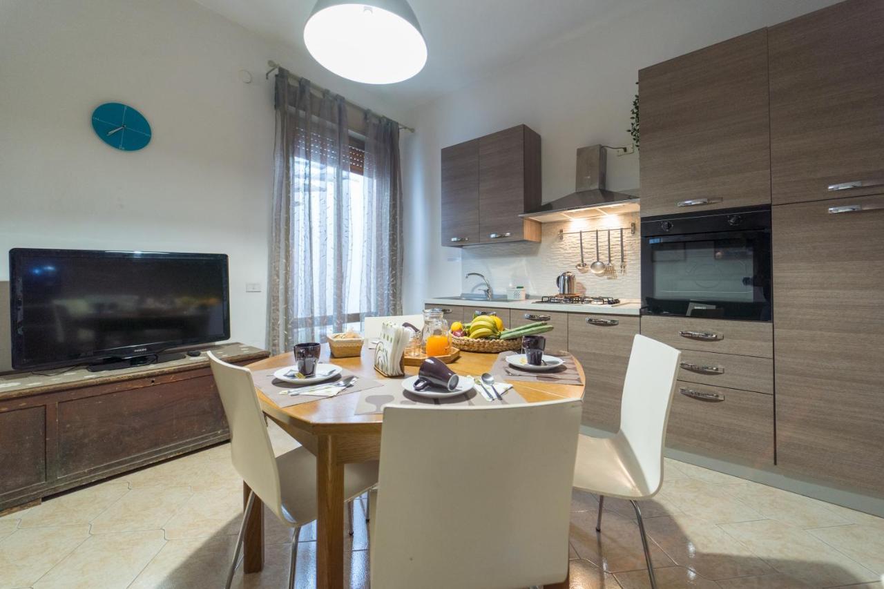 Casa Lina Con Terrazza Villa Canicattini Bagni ภายนอก รูปภาพ